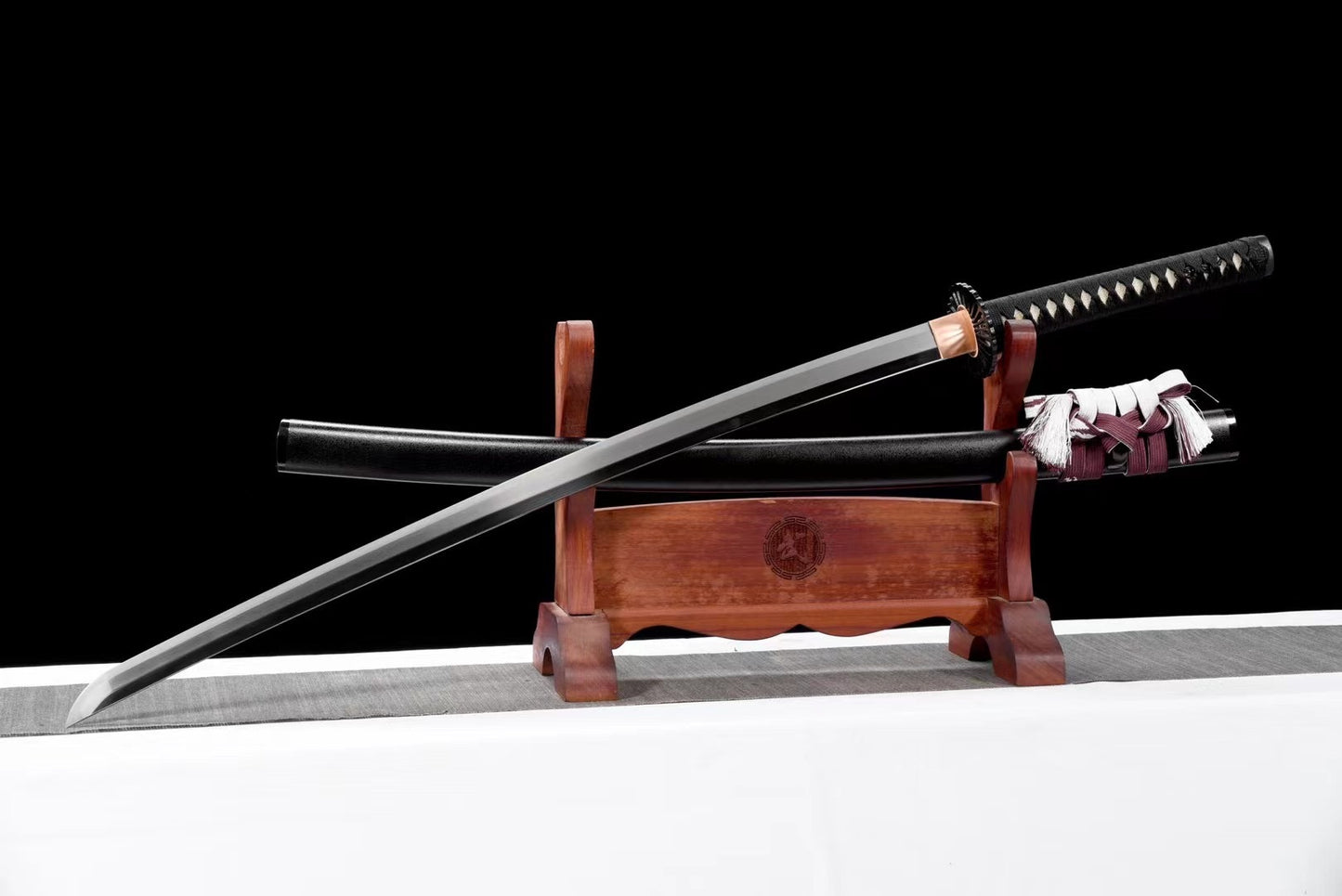 Collectible, handmade katana, authentic katana, Japanese grinding technique, full tang